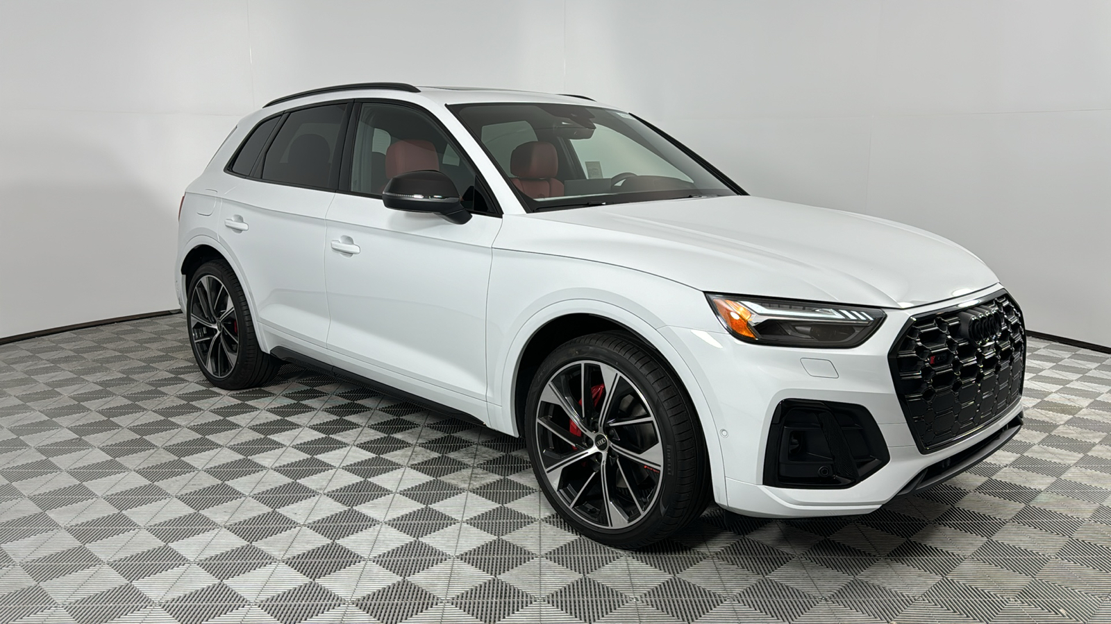 2024 Audi SQ5  7