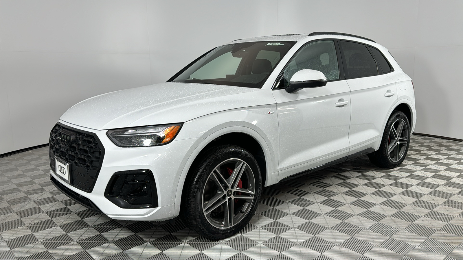 2024 Audi Q5 e  1