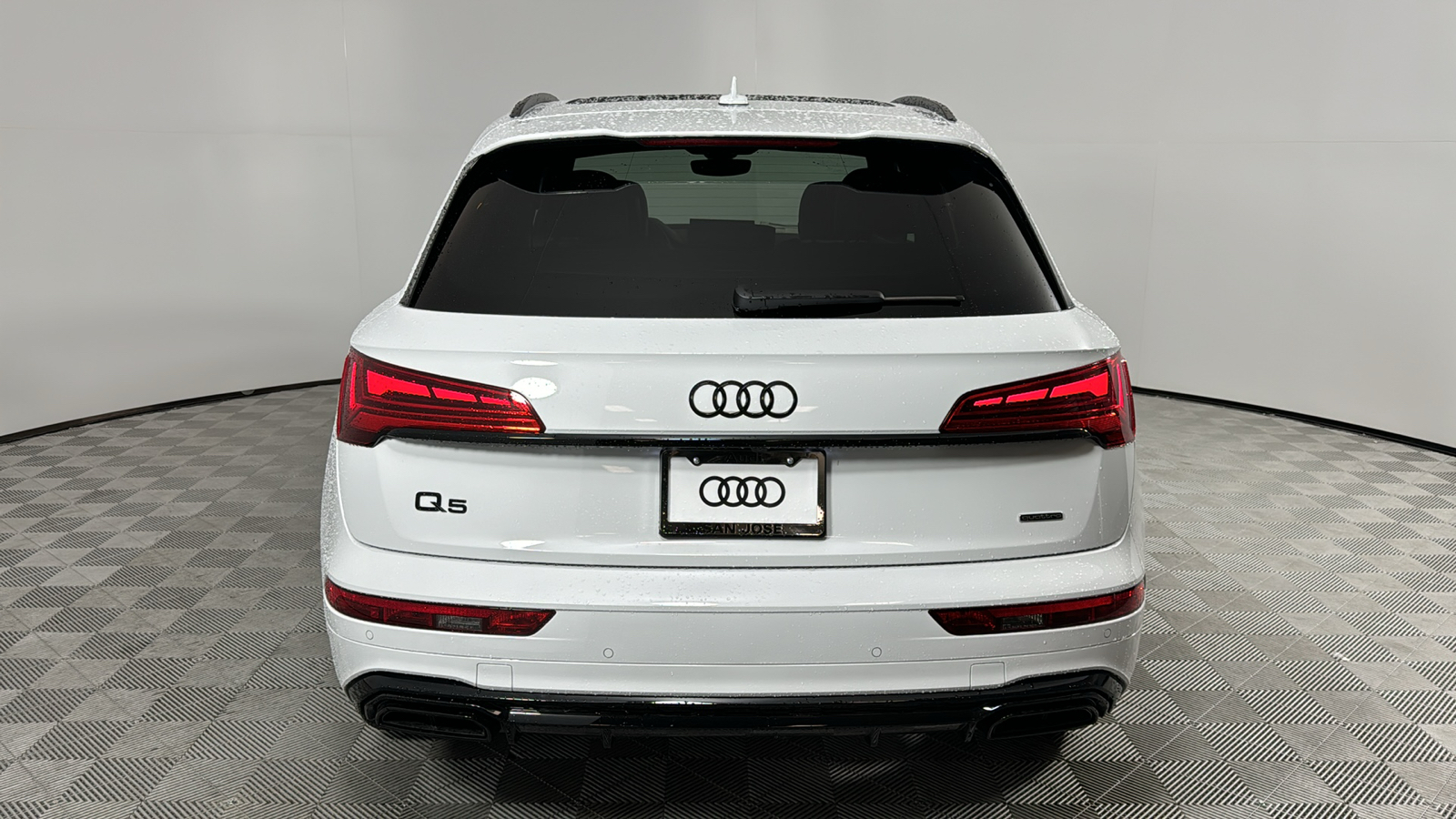 2024 Audi Q5 e  4