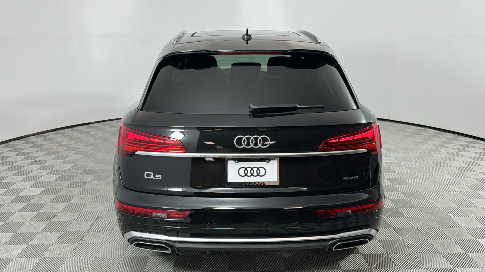 2024 Audi Q5 e  4