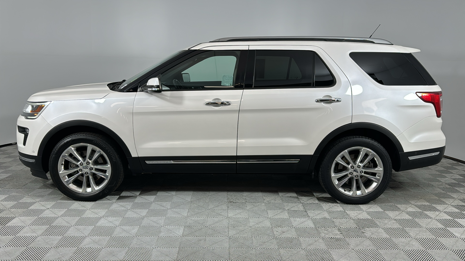 2018 Ford Explorer Limited 2