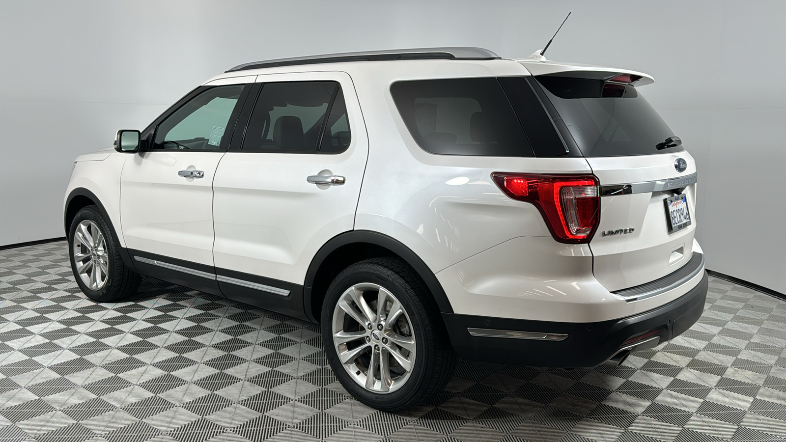 2018 Ford Explorer Limited 3