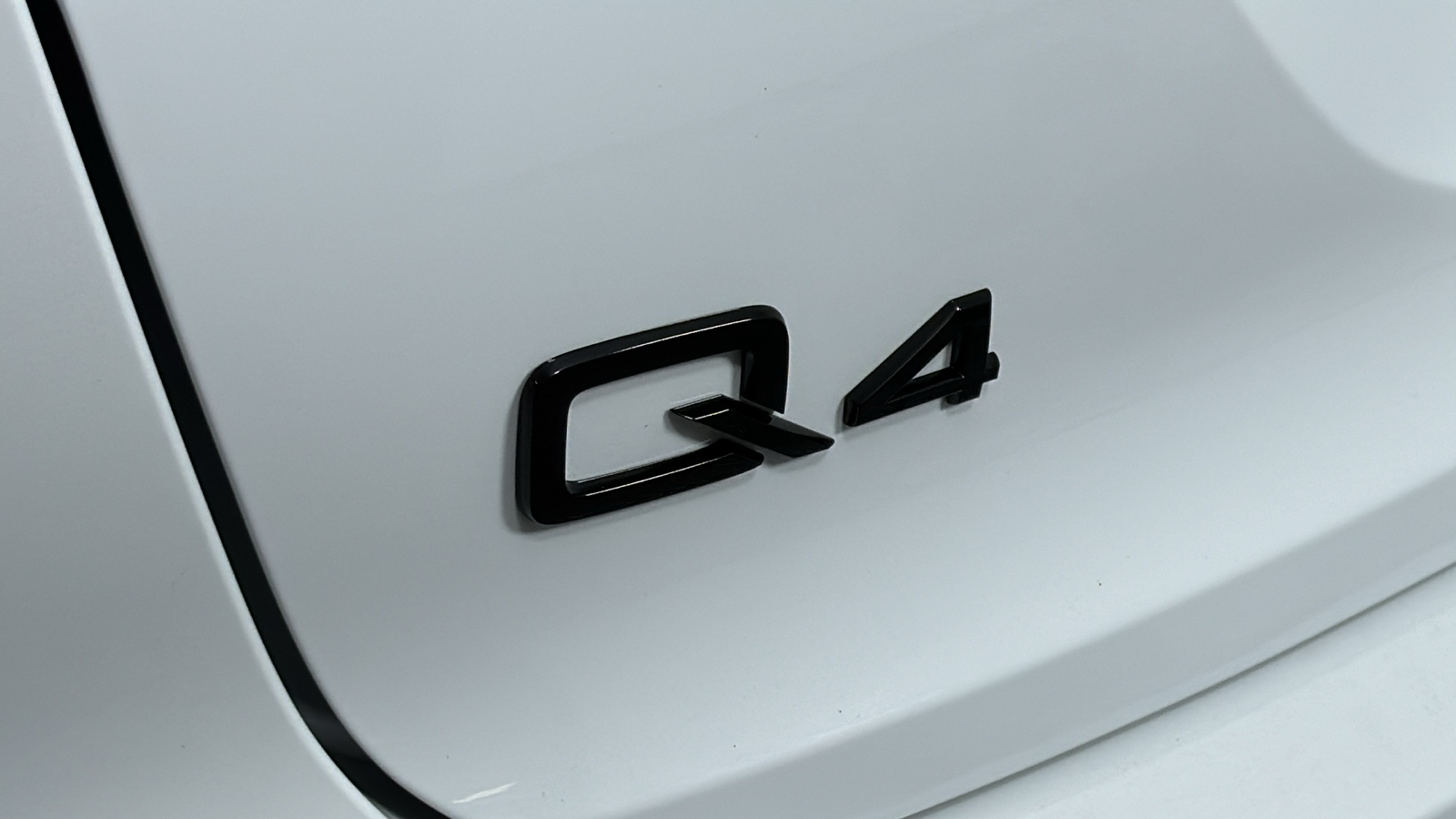 2024 Audi Q4 e-tron  9