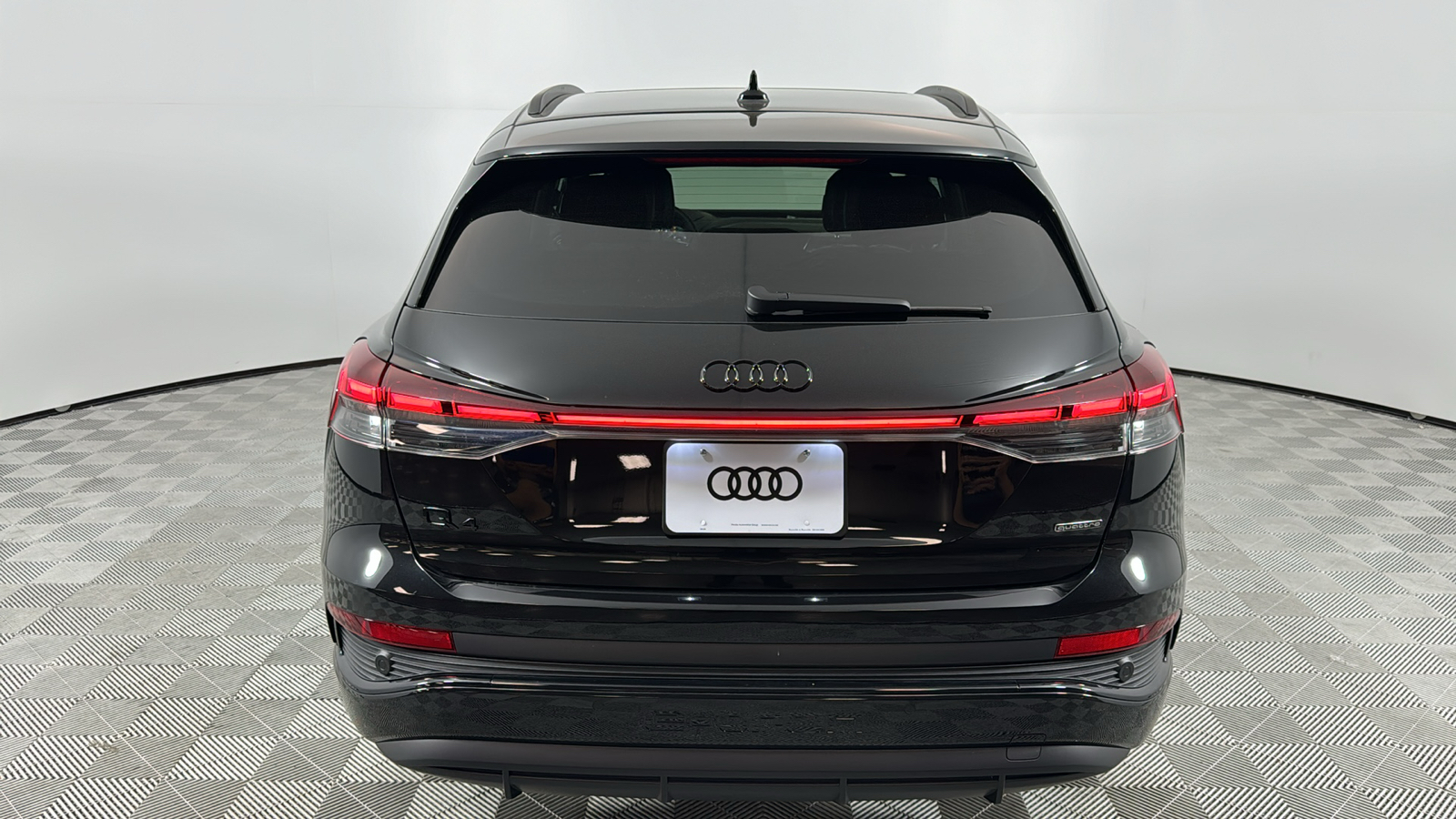 2024 Audi Q4 e-tron  4