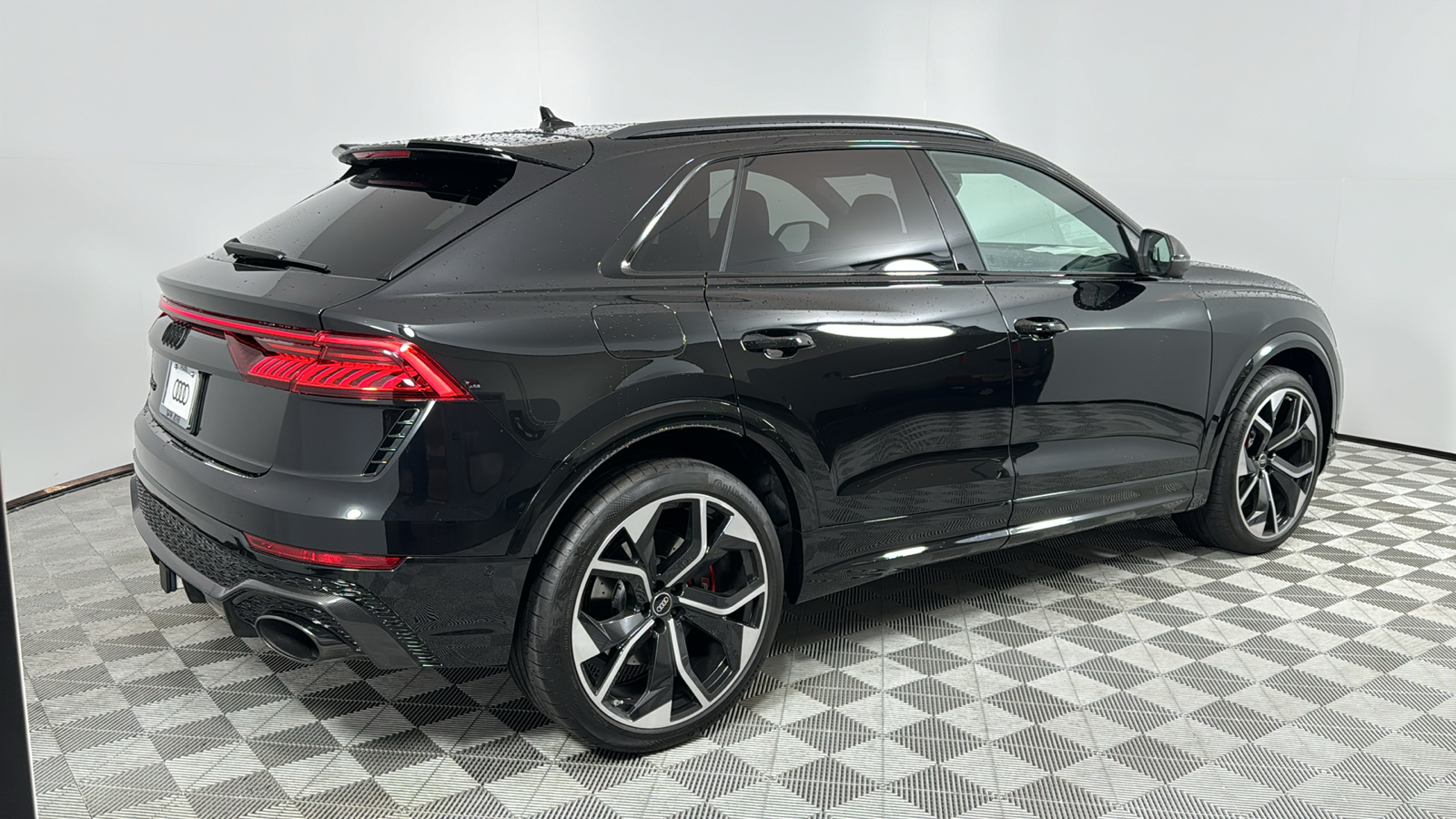 2024 Audi RS Q8 4.0T 5