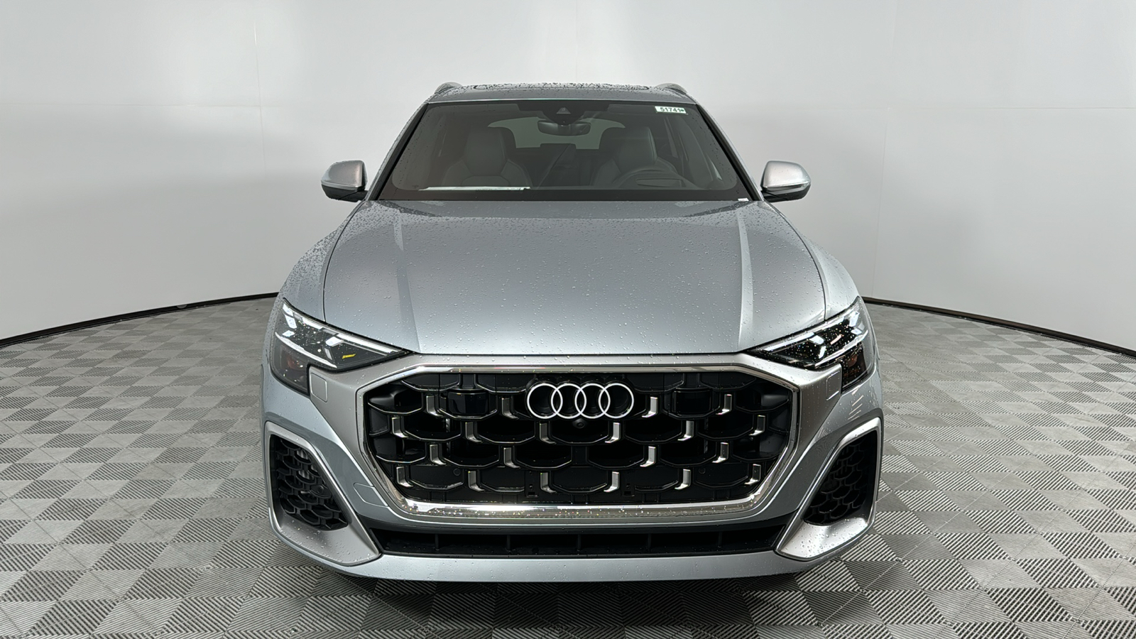 2024 Audi SQ8  8