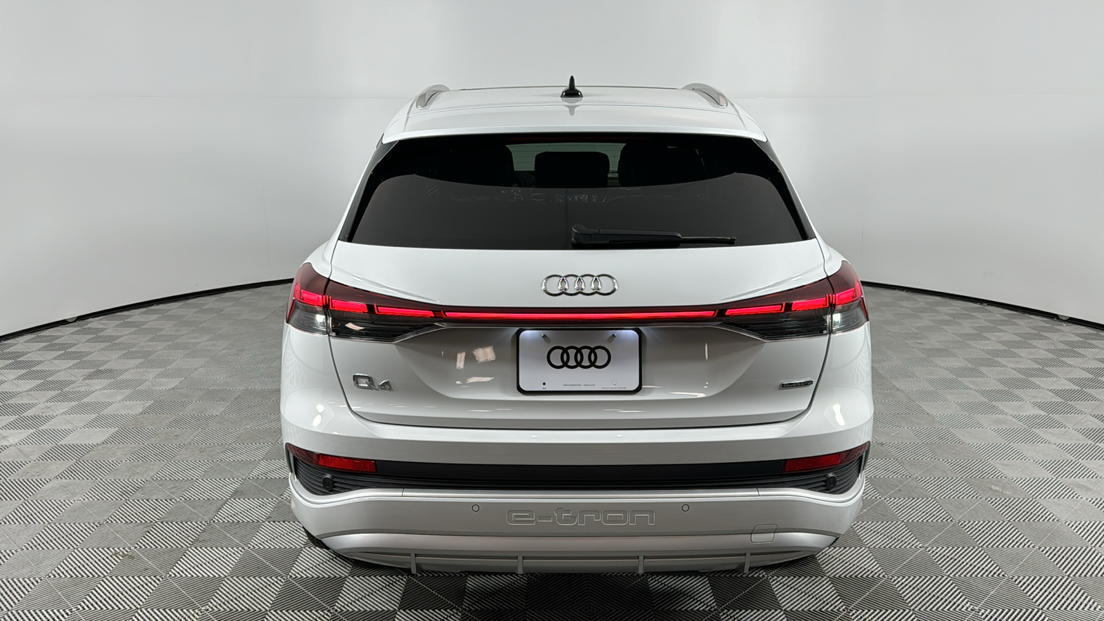 2024 Audi Q4 e-tron  4