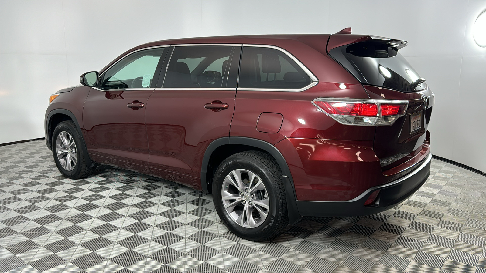 2014 Toyota Highlander LE Plus V6 3