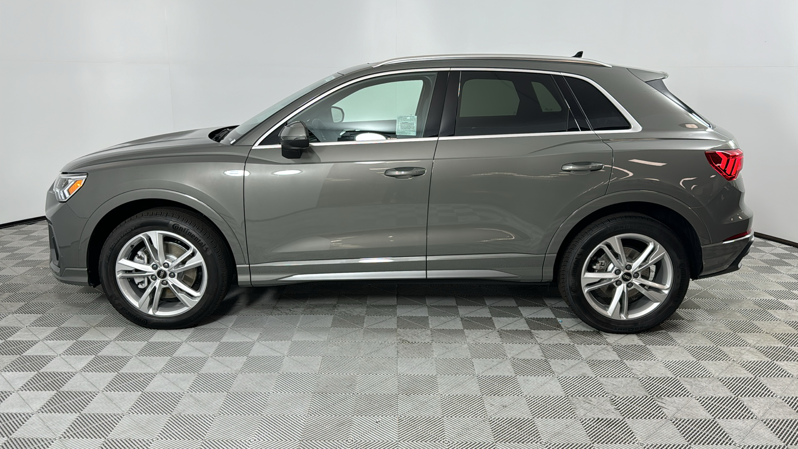 2024 Audi Q3  2