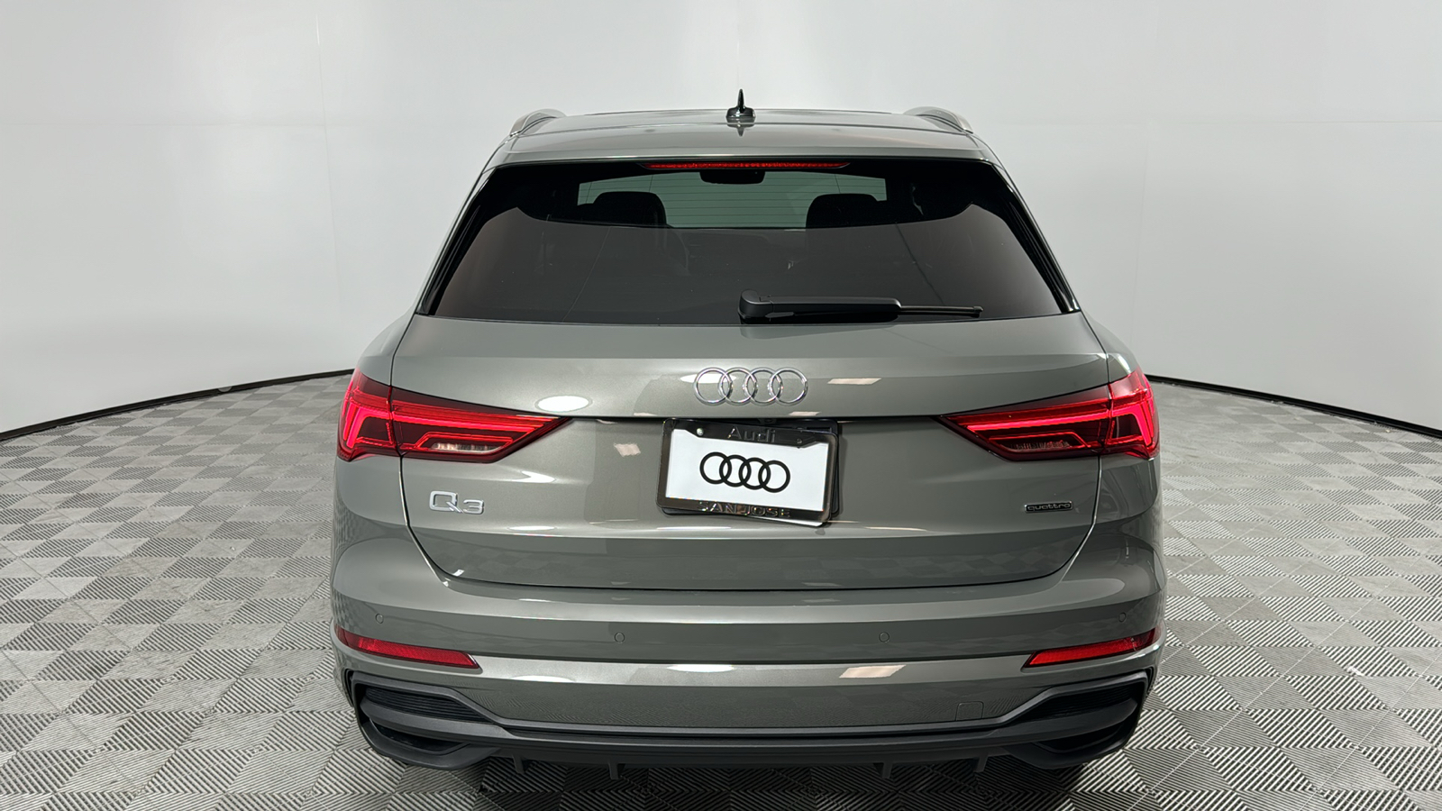 2024 Audi Q3  4