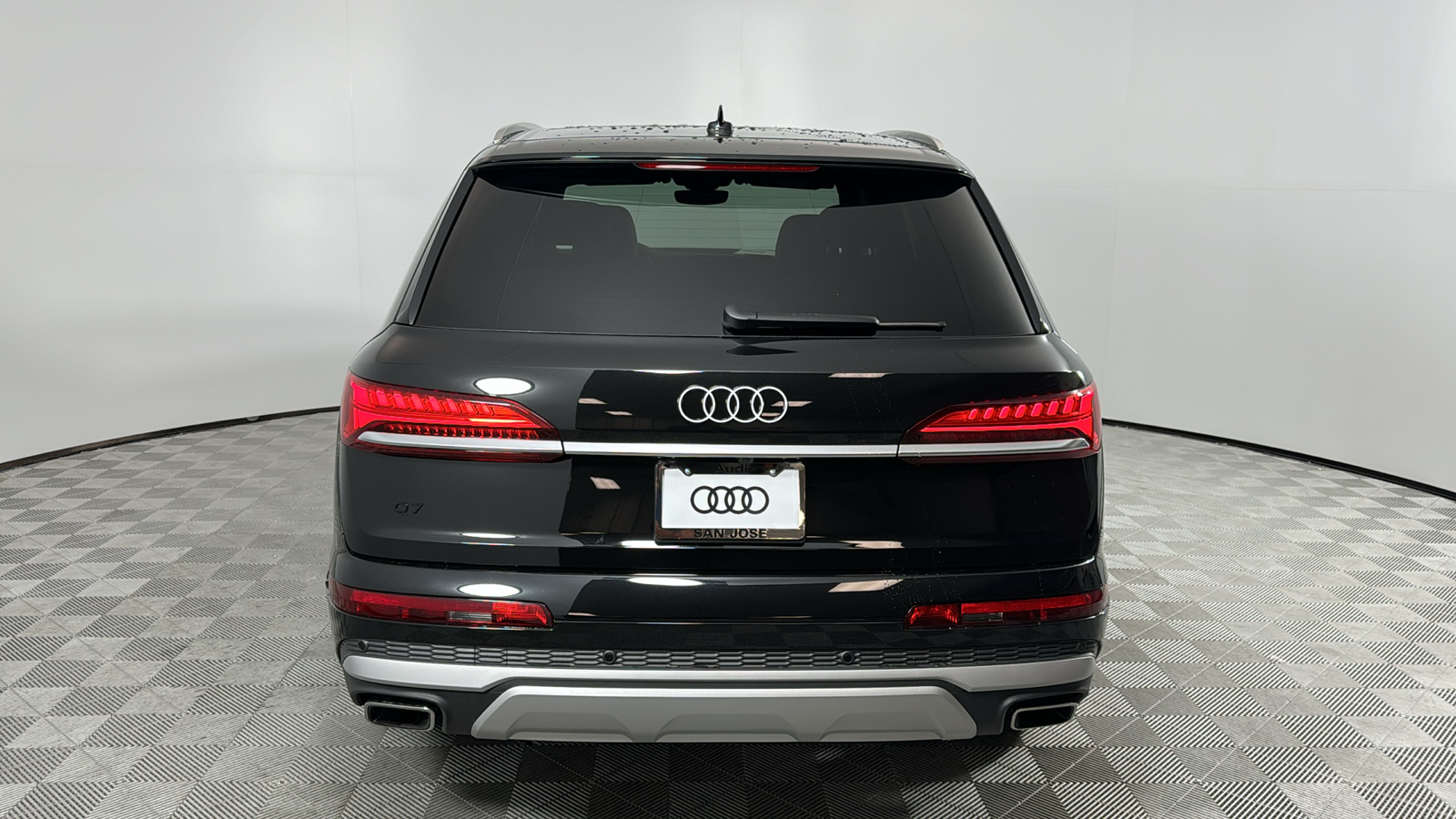 2025 Audi Q7  4