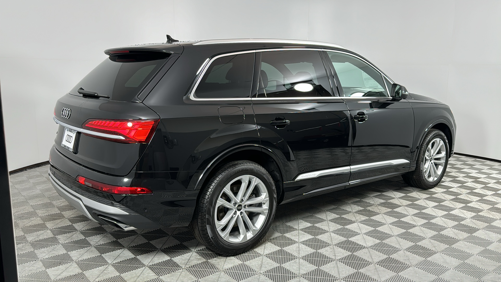 2025 Audi Q7  5