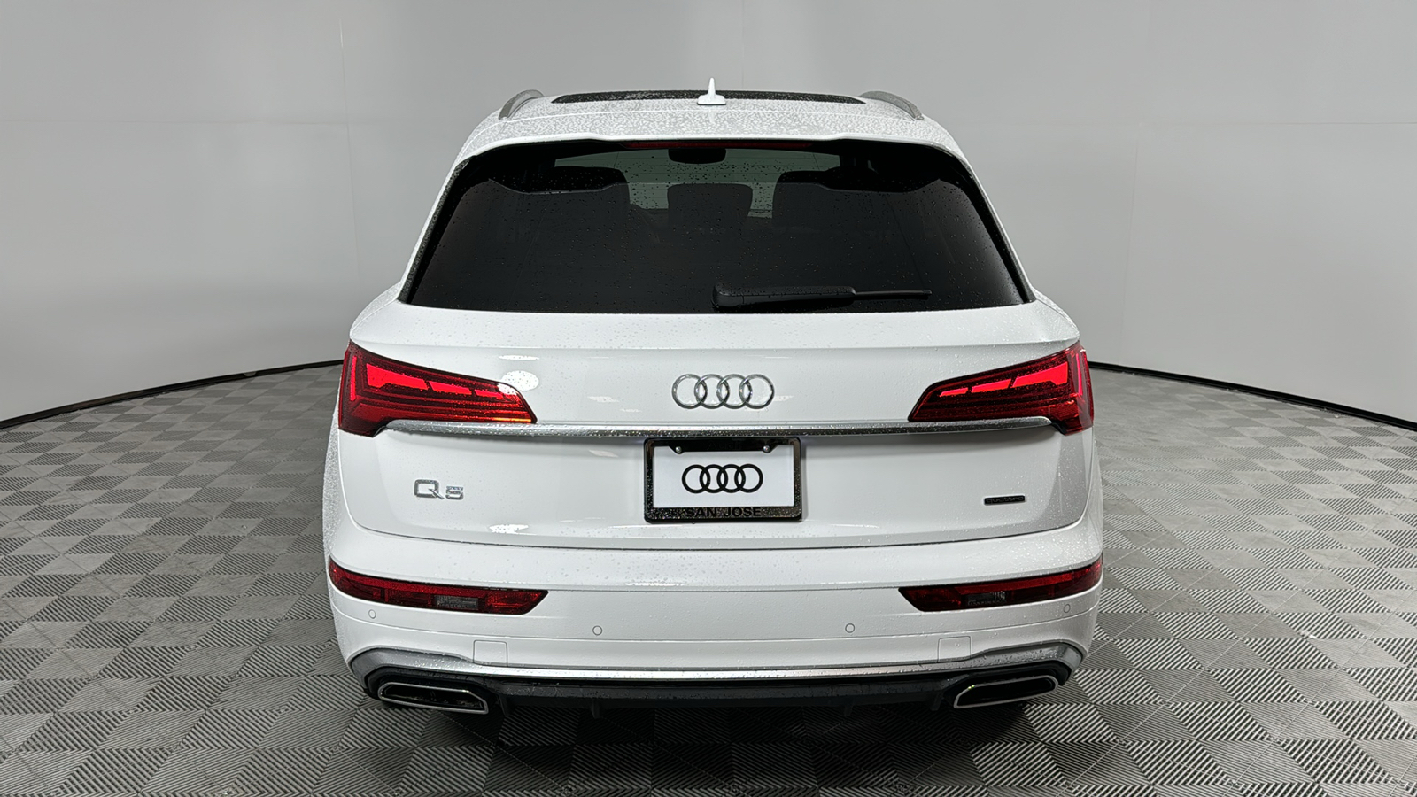 2024 Audi Q5 e  4