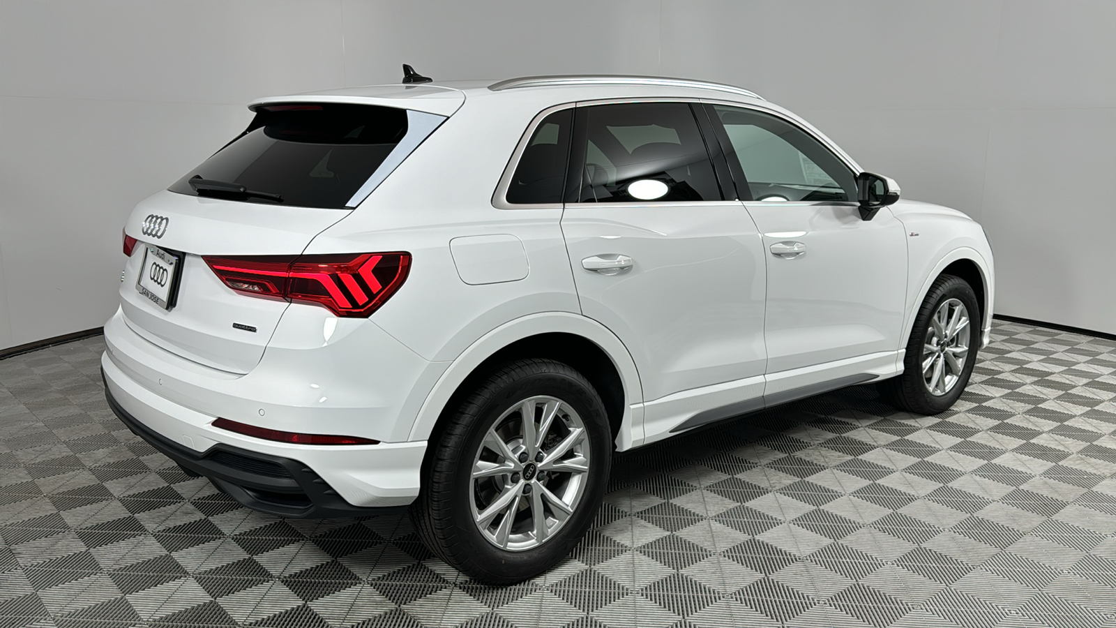 2024 Audi Q3  5