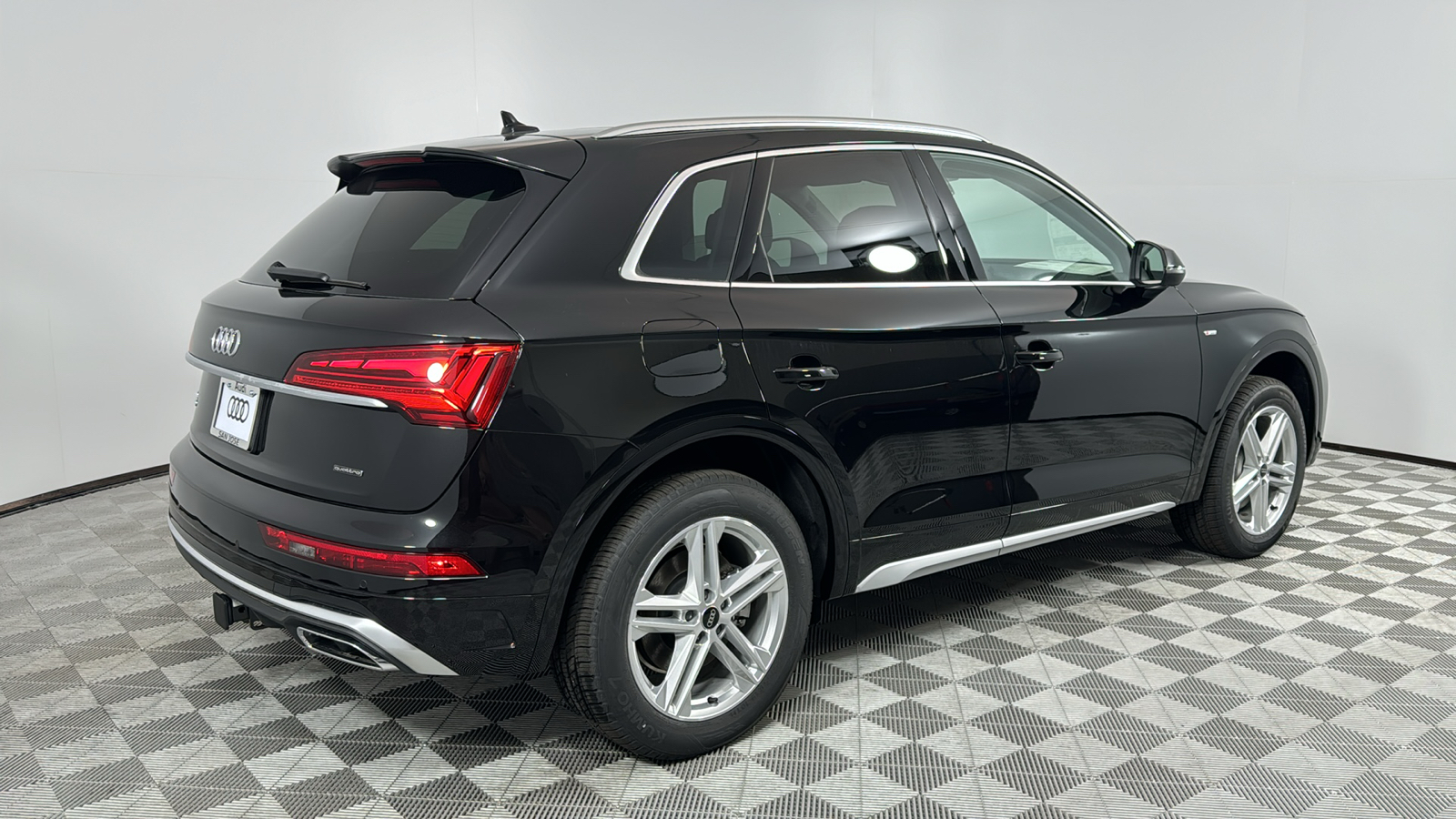 2024 Audi Q5 e  5