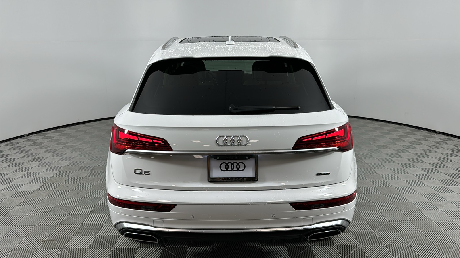 2024 Audi Q5 e  4