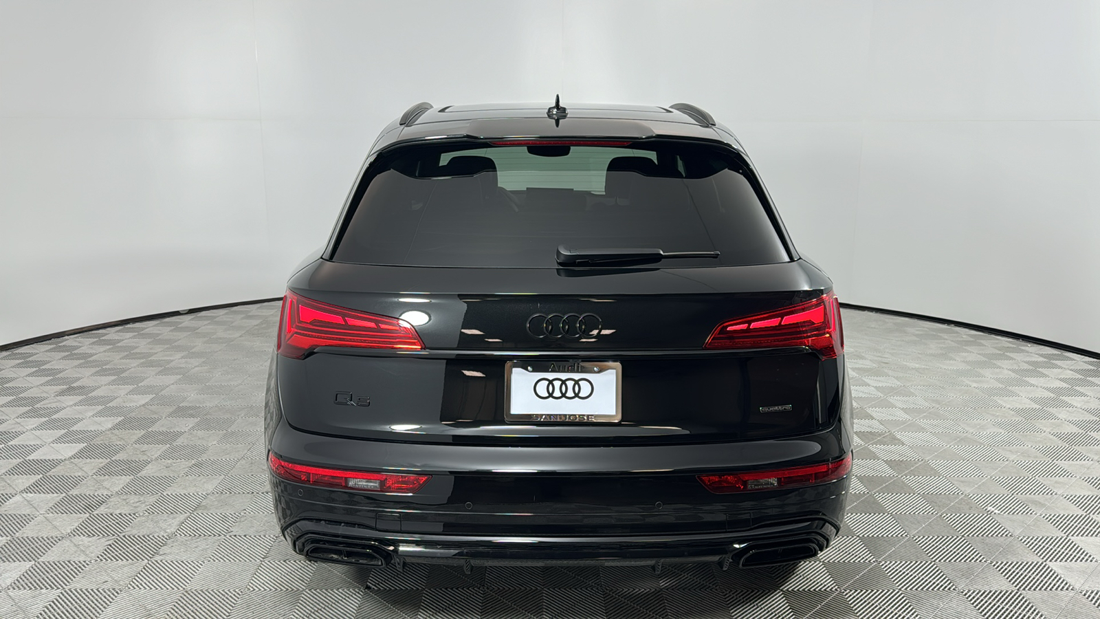 2024 Audi Q5 e  4