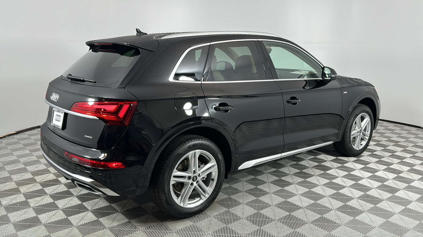 2024 Audi Q5 e  5