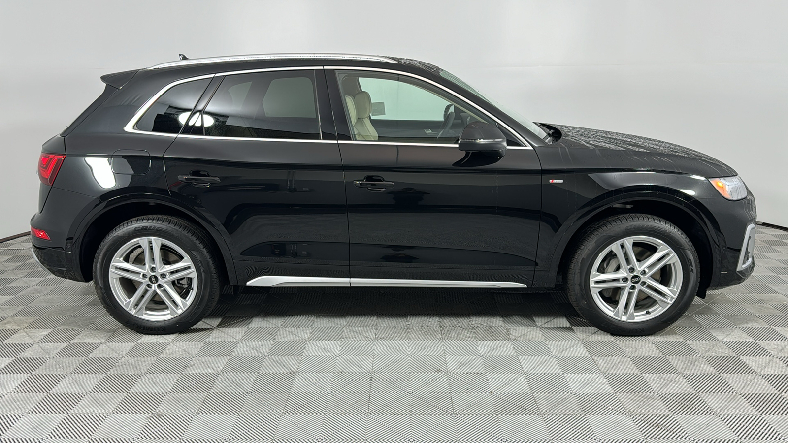 2024 Audi Q5 e  6