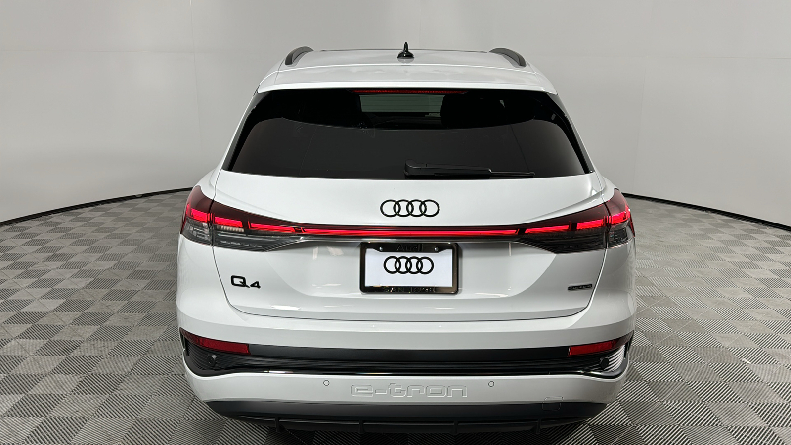 2024 Audi Q4 e-tron  4