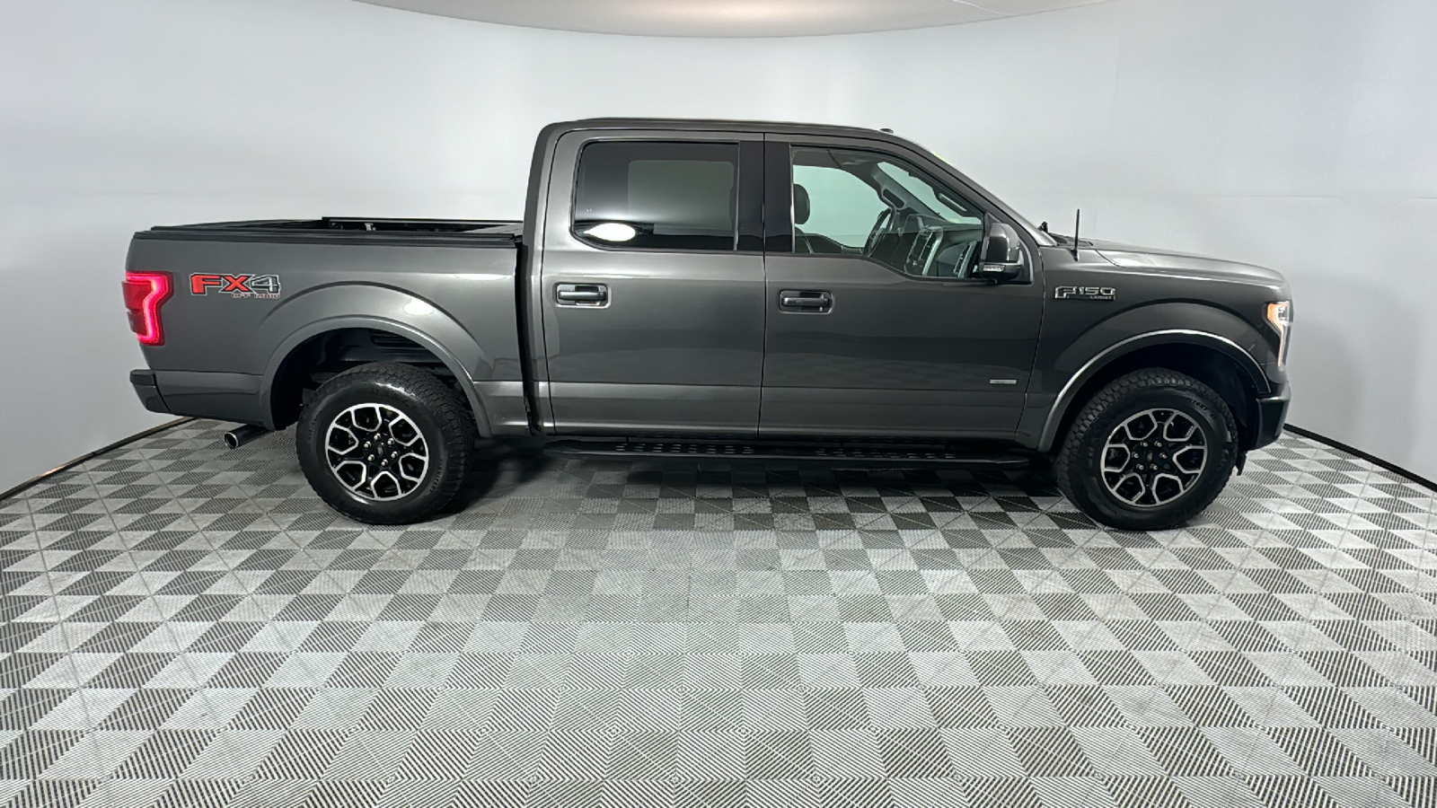 2017 Ford F-150 Lariat 6