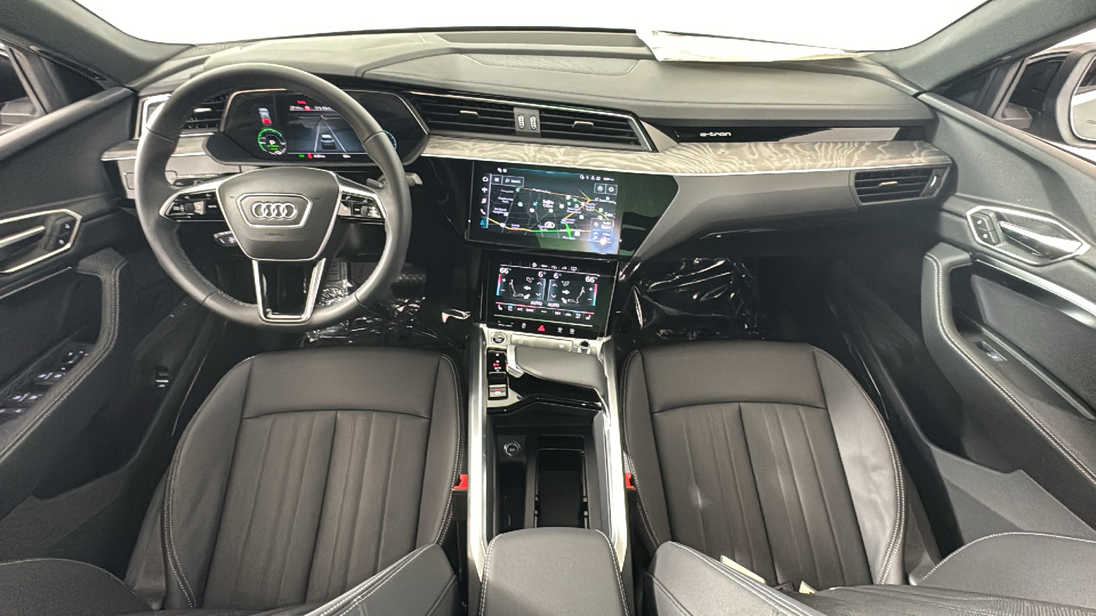 2024 Audi Q8 e-tron  11