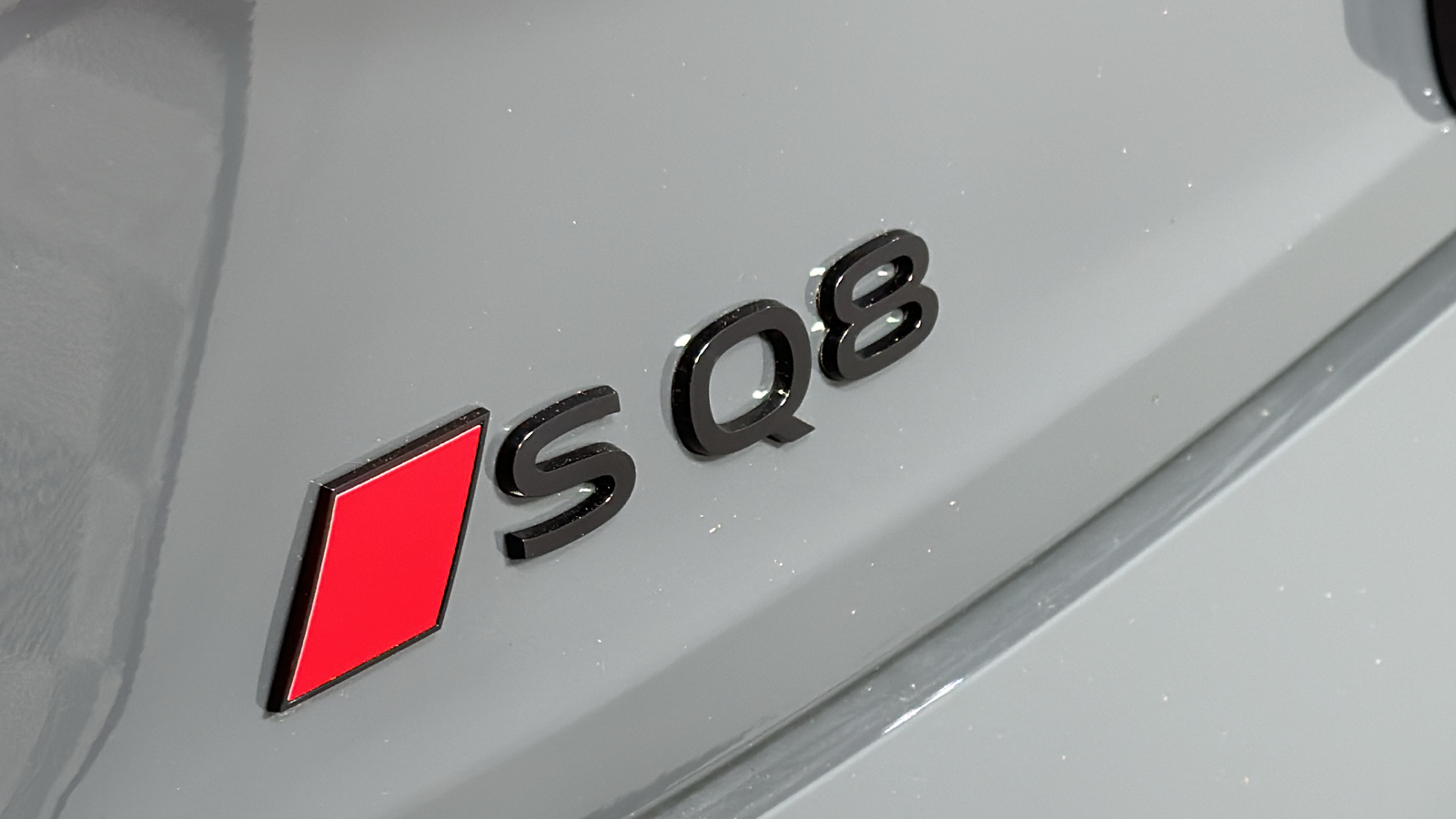 2024 Audi SQ8 Sportback e-tron  9