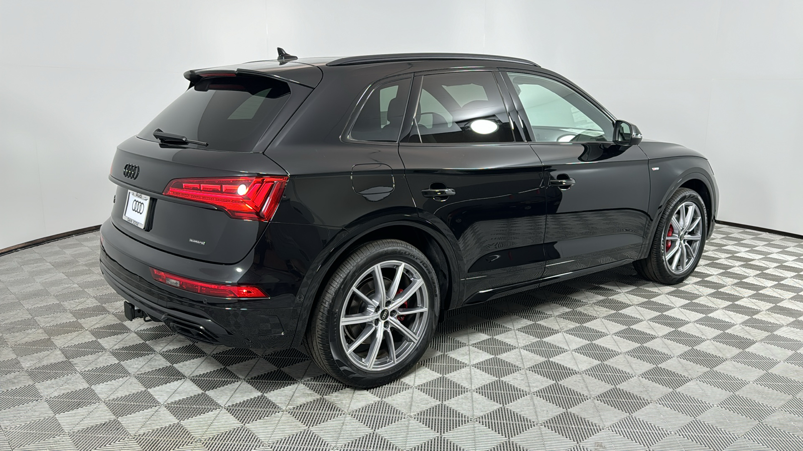 2024 Audi Q5 e  5