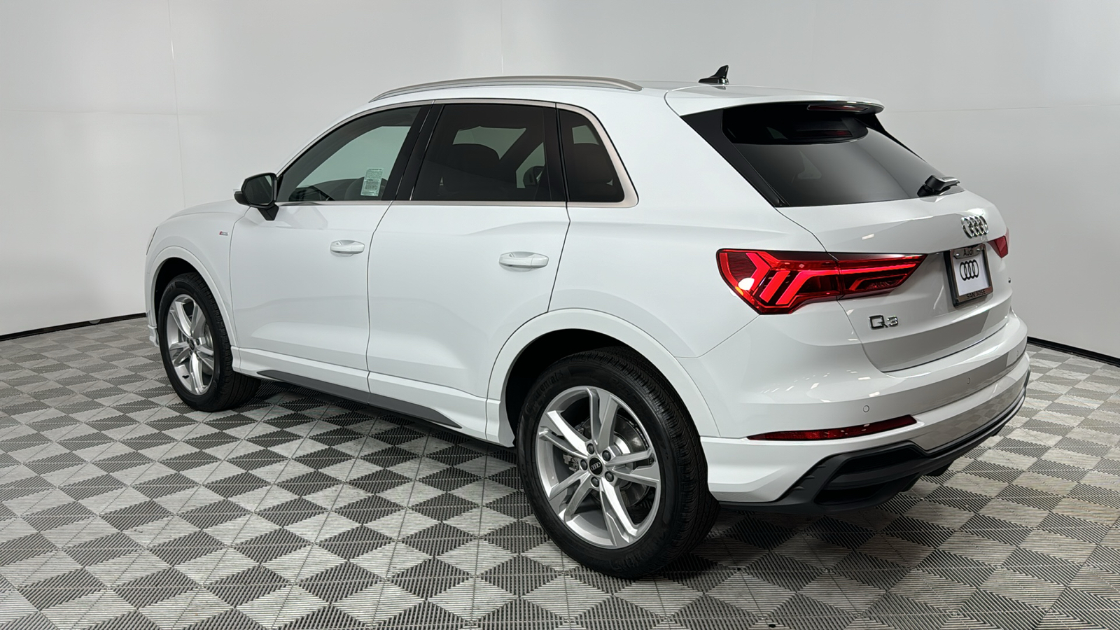 2024 Audi Q3  3