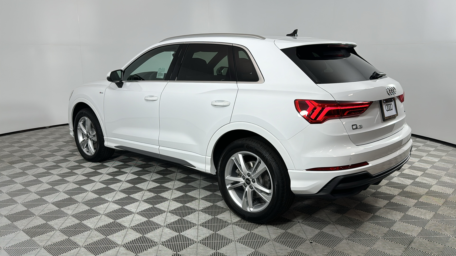 2024 Audi Q3  3