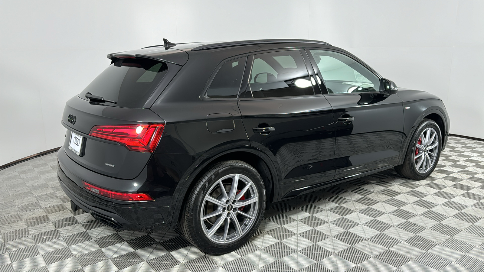 2024 Audi Q5 e  5