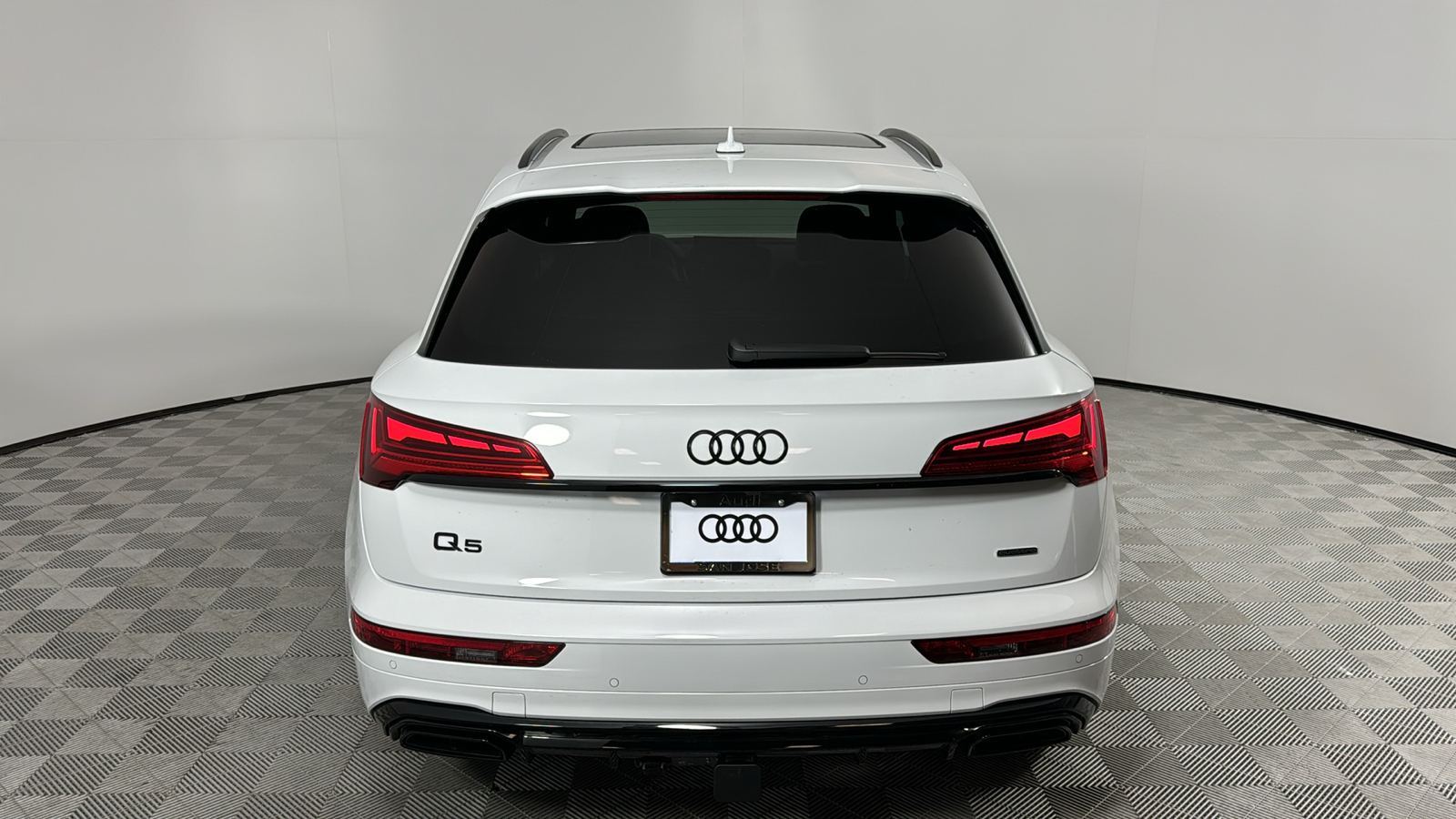 2024 Audi Q5 e  4