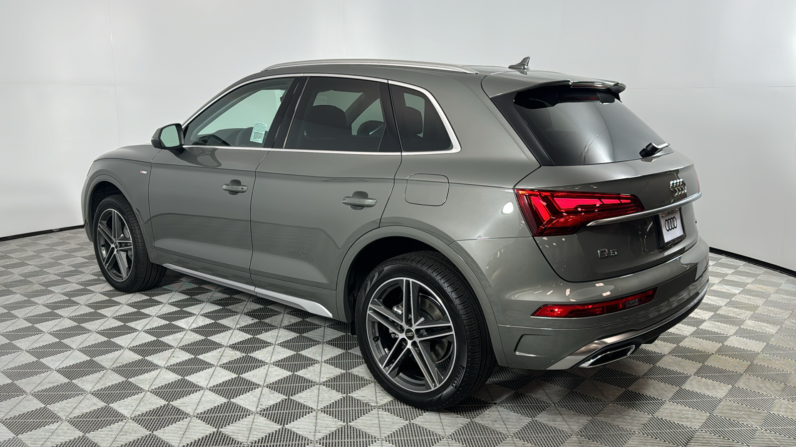 2025 Audi Q5 e  3