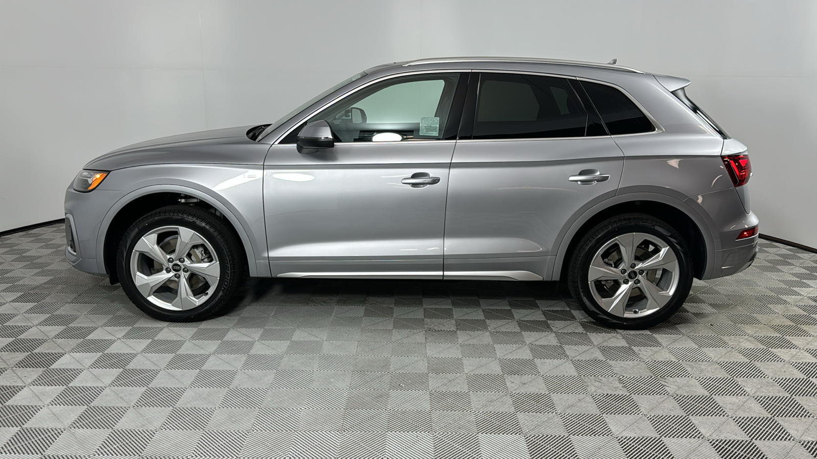 2025 Audi Q5  2