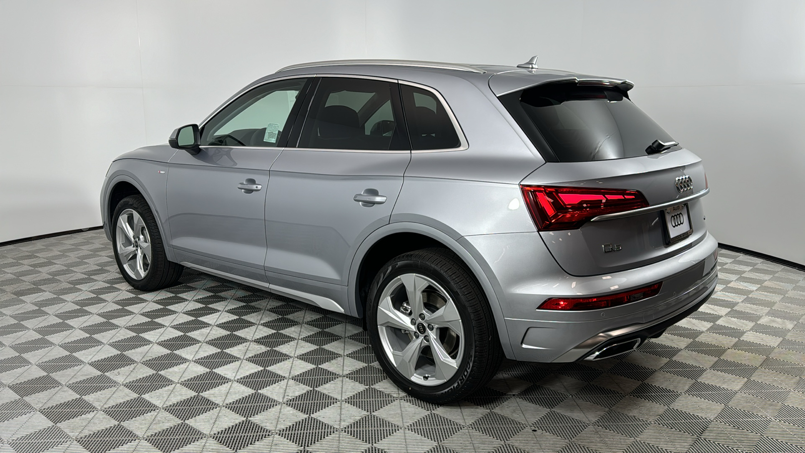 2025 Audi Q5  3