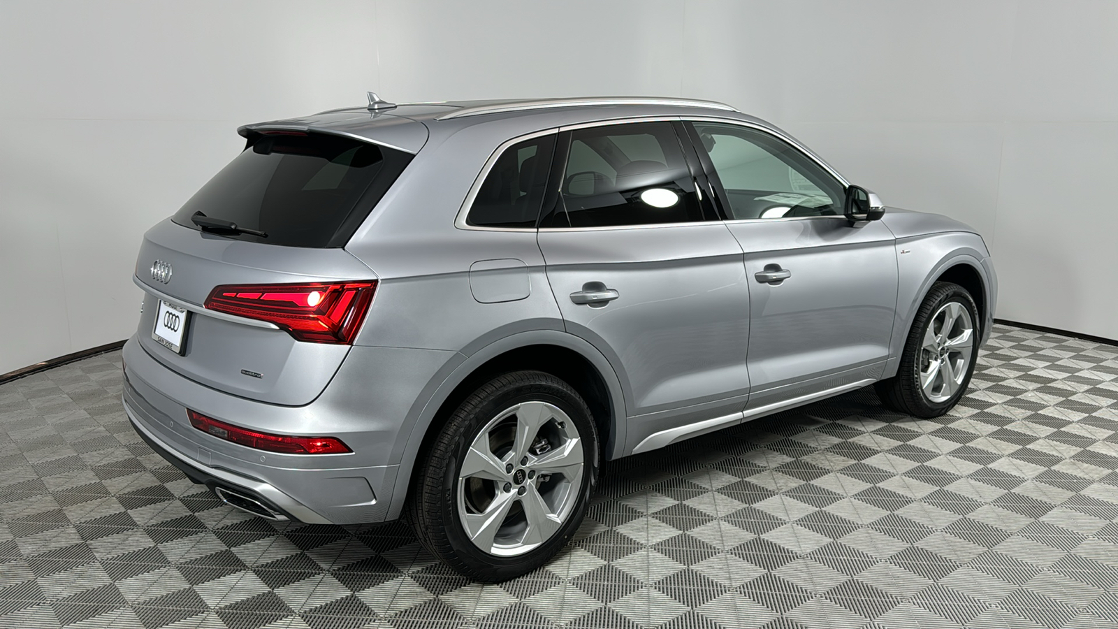 2025 Audi Q5  5