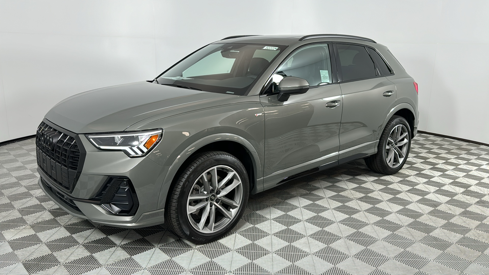 2025 Audi Q3  1