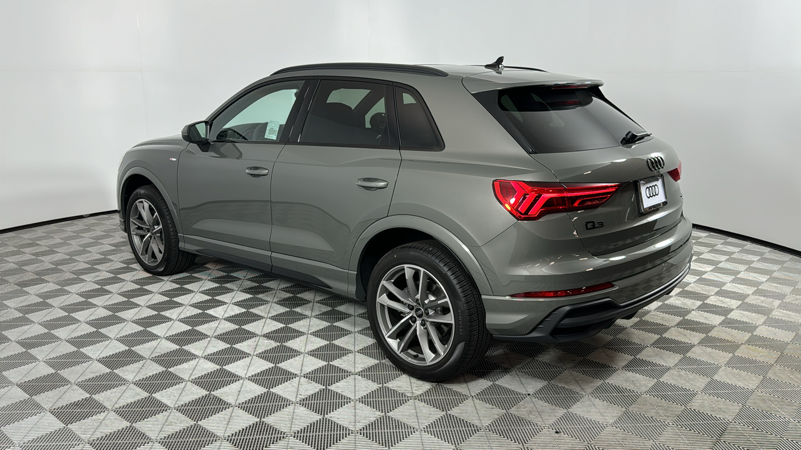 2025 Audi Q3  3