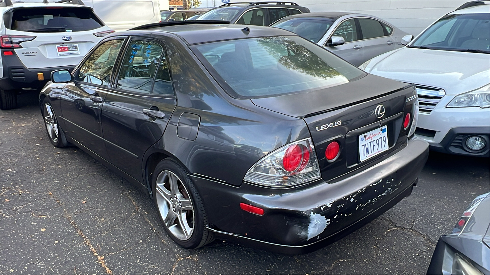 2001 Lexus IS 300  9