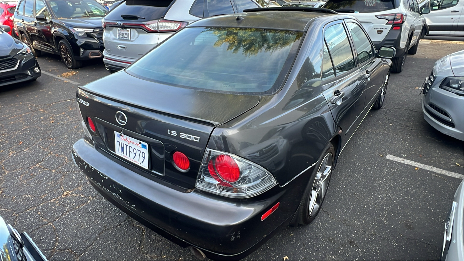 2001 Lexus IS 300  11