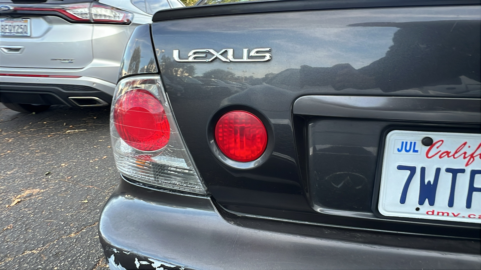 2001 Lexus IS 300  14