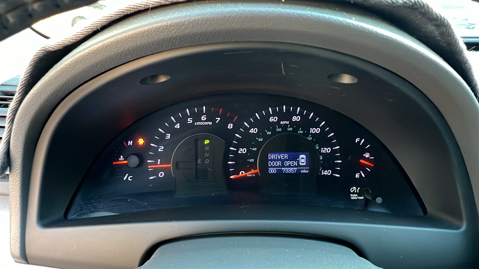 2011 Toyota Camry XLE 24