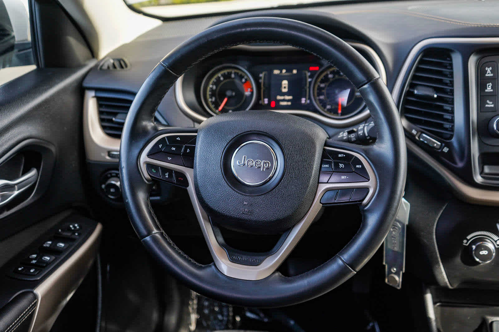 2018 Jeep Cherokee Latitude 15