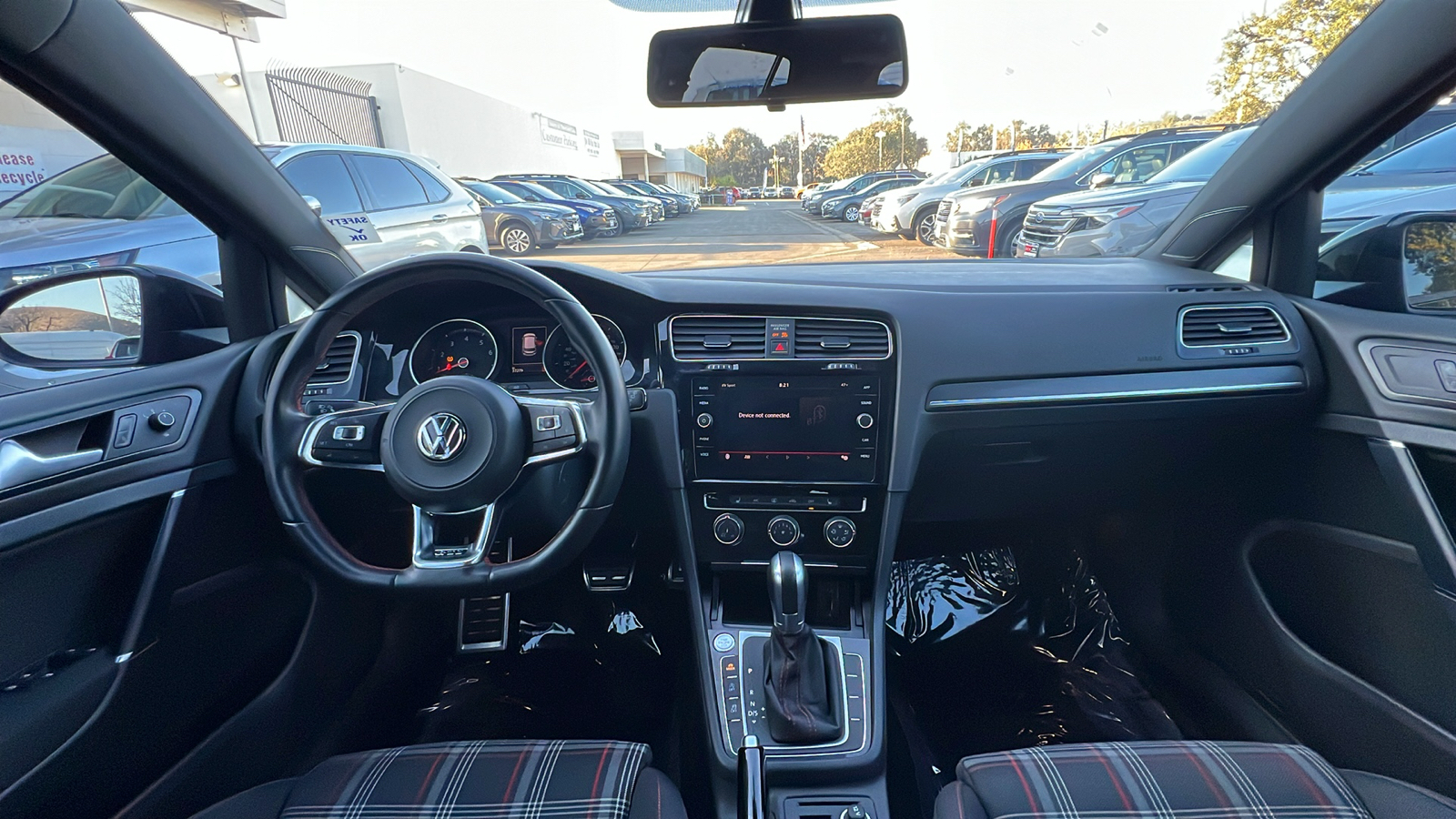 2018 Volkswagen Golf GTI SE 12