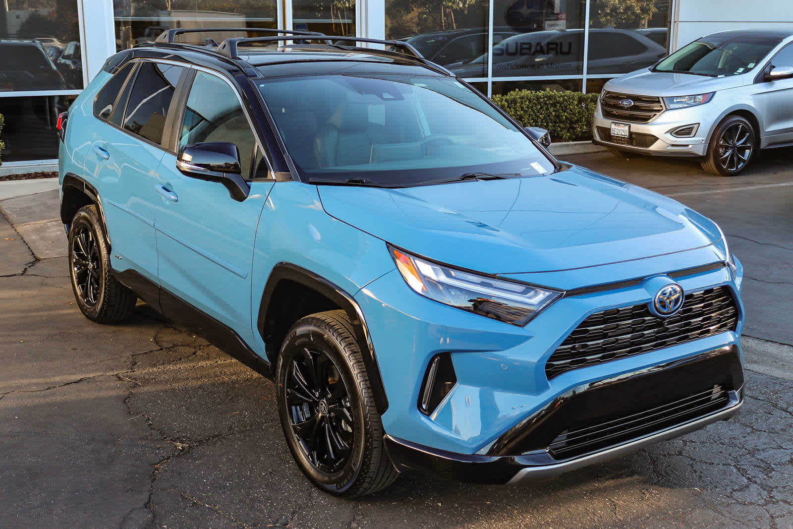 2022 Toyota RAV4 Hybrid XSE 3