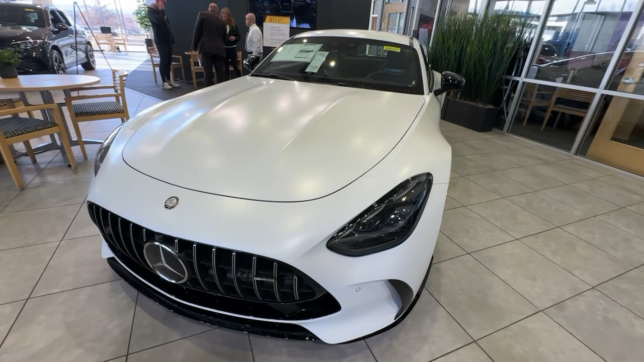 2025 Mercedes-Benz AMG GT 55 8