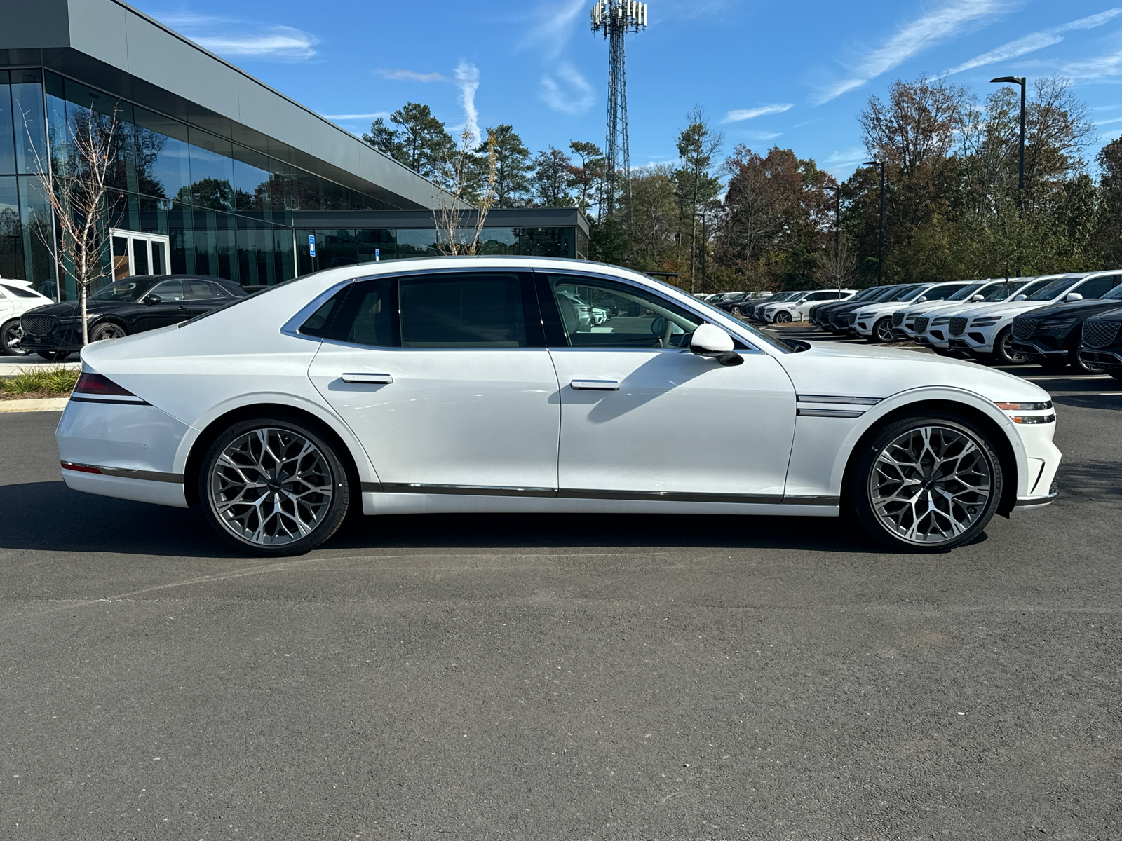 2025 Genesis G90 3.5T e-SC 8