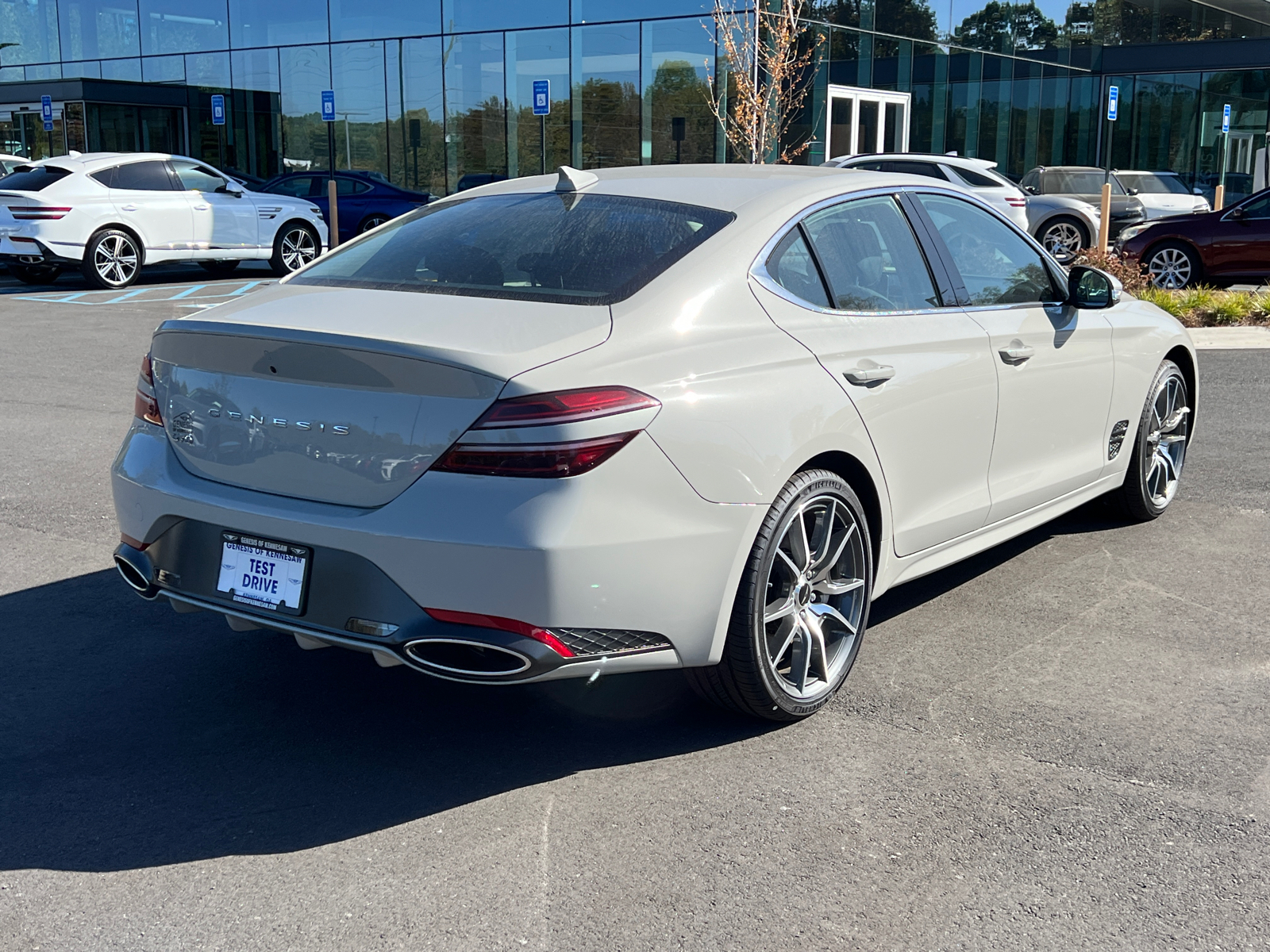 2025 Genesis G70 2.5T 7