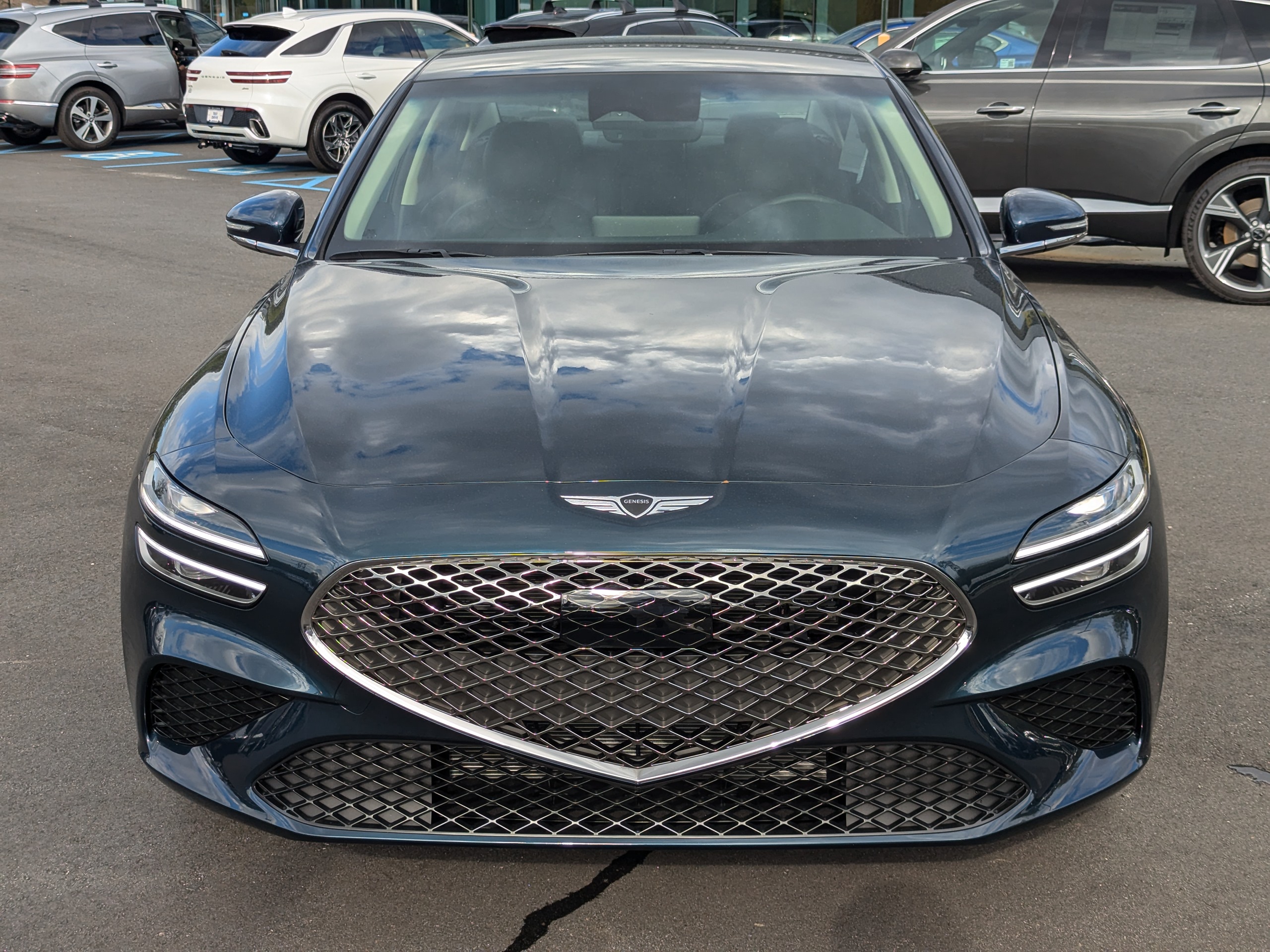 2025 Genesis G70 2.5T 2