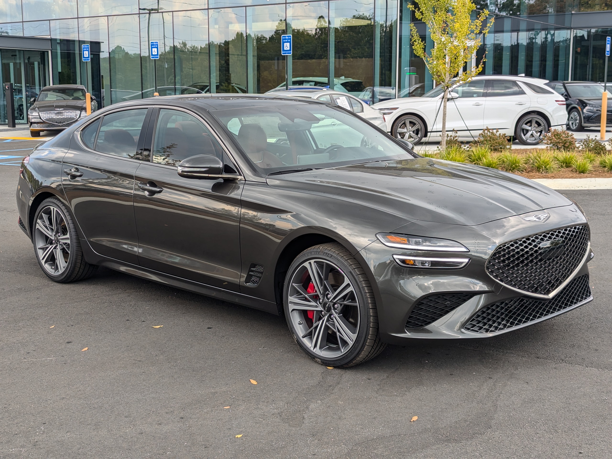 2025 Genesis G70 2.5T 1